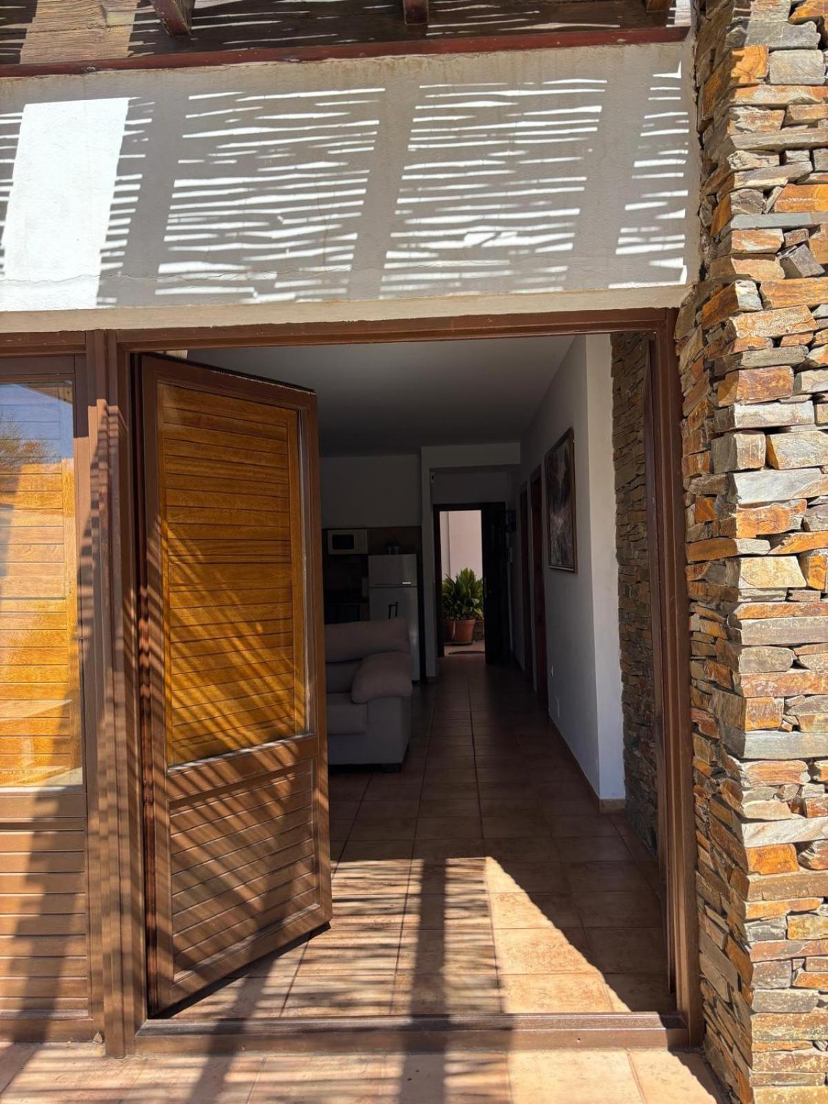 El Domingo En El Valle Fondón Eksteriør billede